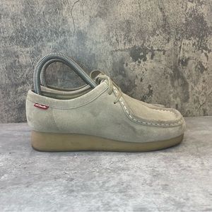 Clarks Wallabees Suede Shoes Womens sz 6